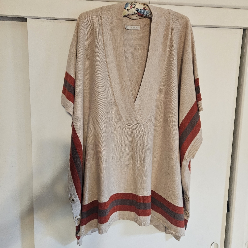 Anthropologir Hinge Beige Knit Poncho With Button Accents
